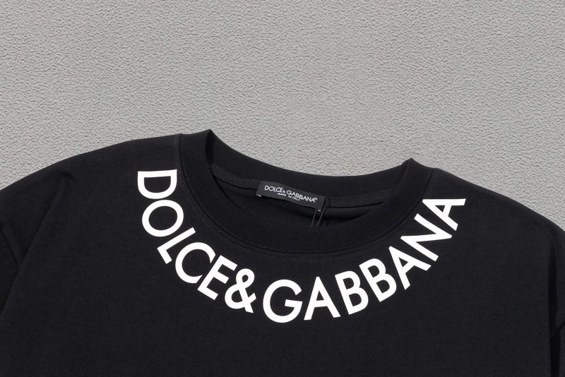 P75 DG/杜嘉班纳 立体硅胶LOGO字母百搭圆领短袖T恤男女同款 吊牌 领标 水洗唛 三标齐全 尺码：S-XXL 颜色：黑色，白色