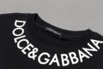 P75 DG/杜嘉班纳 立体硅胶LOGO字母百搭圆领短袖T恤男女同款 吊牌 领标 水洗唛 三标齐全 尺码：S-XXL 颜色：黑色，白色