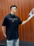 P75 🔥 [DG 杜嘉班纳] 2024FW短袖T恤 经典款刺绣字母 高端32s双纱260克面料 重磅面料 定制拉架罗纹同缸同染 三标齐全 男女同款 颜色：黑色 白色 尺码：S M L XL XXL
