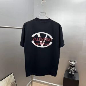 P85 valent*no *华伦厚板植绒logo字母 《区别通货面料》双纱纯棉上衣 7a抗菌短袖tee 上身十分舒适，男女同款半袖，落肩宽松版型 颜色: 黑色 白色 咖啡色 尺码：S（90-130斤） M（125-150斤） L（135-165斤） XL（160-190斤） XXL（185-220斤）