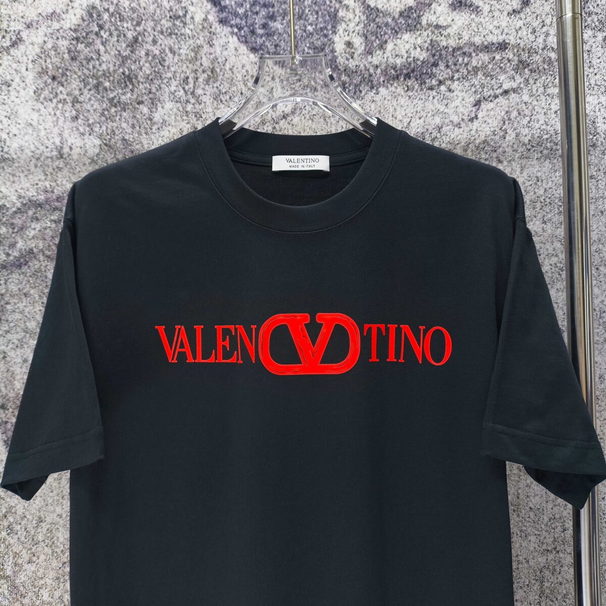 P75 VALEN* 华伦天奴 2026新款 厚板胶短袖t恤 宽松版型男女同款 尺码 S M L XL XXL 黑色 白色
