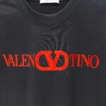 P75 VALEN* 华伦天奴 2026新款 厚板胶短袖t恤 宽松版型男女同款 尺码 S M L XL XXL 黑色 白色