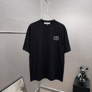 P75 valent*no *华伦 经典刺绣logo字母 《区别通货面料》双纱纯棉上衣 7a抗菌短袖tee 上身十分舒适，男女同款半袖，落肩宽松版型 颜色: 黑色 白色 咖啡色 尺码：S（90-130斤） M（125-150斤） L（135-165斤） XL（160-190斤） XXL（185-220斤）