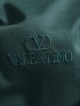 P75 🌸 华伦天奴Valentino（7色可选） 专柜经典爆款 采用天丝棉面料 圆领短袖 简约设计，肌理感强，面料透气凉爽，修身剪裁利落，商务休闲都适配，高级耐看。 尺码：M，L，xL，XXL码 （身高173体重150 穿L码）
