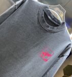 P80 VALENTIN* 华伦天*奴 2026春夏新款 洗水磨破320克圆领短袖tee 男女同款宽松版 吊牌 领标 洗水唛 三标齐全 颜色 :洗水黑 洗水白 洗水灰 洗水绿 洗水红 尺码 :S M L XL XXL
