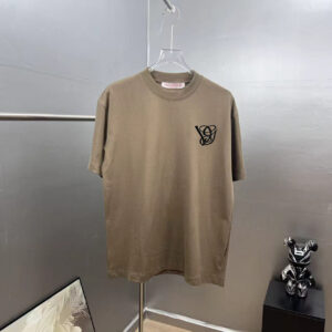P75 valent*no *华伦天奴，logo字母立体刺绣 《区别通货面料》双纱纯棉上衣 7a抗菌短袖tee 上身十分舒适，男女同款半袖，落肩宽松版型 颜色: 黑色 白色 咖啡色 尺码：S（90-130斤） M（125-150斤） L（135-165斤） XL（160-190斤） XXL（185-220斤）