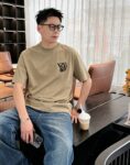 P75 valent*no *华伦天奴，logo字母立体刺绣 《区别通货面料》双纱纯棉上衣 7a抗菌短袖tee 上身十分舒适，男女同款半袖，落肩宽松版型 颜色: 黑色 白色 咖啡色 尺码：S（90-130斤） M（125-150斤） L（135-165斤） XL（160-190斤） XXL（185-220斤）