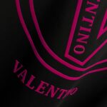 P80 Valent*华伦*天奴 2026 春夏新款 经典字母植绒工艺 定制双纱平纹纯棉面料 短袖T恤 男女同款 颜色：白色 黑色 尺码： S （90-130斤） M （120-150斤） L （140-165斤） XL （160-180斤） XXL （180-210斤）