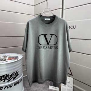 P80 VALENTIN* 华伦天*奴 2026春夏新款 洗水磨破320克圆领短袖tee 男女同款宽松版 颜色 :洗水黑 洗水白 洗水灰 洗水紫色 尺码 :S M L XL XXL 尺码： S （90-130斤） M （120-150斤） L （140-165斤） XL （160-180斤） XXL （180-210斤）