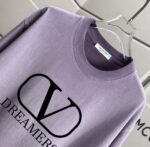 P80 VALENTIN* 华伦天*奴 2026春夏新款 洗水磨破320克圆领短袖tee 男女同款宽松版 颜色 :洗水黑 洗水白 洗水灰 洗水紫色 尺码 :S M L XL XXL 尺码： S （90-130斤） M （120-150斤） L （140-165斤） XL （160-180斤） XXL （180-210斤）