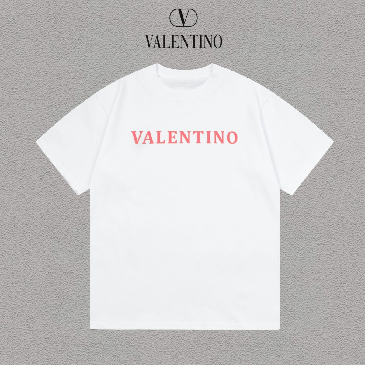P80 Valentino/华伦天奴 立体硅胶Logo字母简约百搭短袖T恤男女同款 吊牌 领标 水洗唛 三标齐全 定织定染280克精梳棉面料 尺码：S-XXL 颜色：黑色，白色