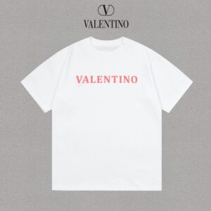 P80 Valentino/华伦天奴 立体硅胶Logo字母简约百搭短袖T恤男女同款 吊牌 领标 水洗唛 三标齐全 定织定染280克精梳棉面料 尺码：S-XXL 颜色：黑色，白色