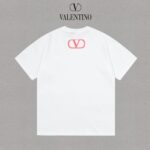 P80 Valentino/华伦天奴 立体硅胶Logo字母简约百搭短袖T恤男女同款 吊牌 领标 水洗唛 三标齐全 定织定染280克精梳棉面料 尺码：S-XXL 颜色：黑色，白色
