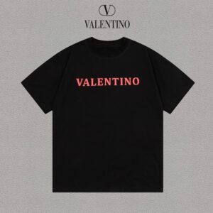 P80 Valentino/华伦天奴 立体硅胶Logo字母简约百搭短袖T恤男女同款 吊牌 领标 水洗唛 三标齐全 定织定染280克精梳棉面料 尺码：S-XXL 颜色：黑色，白色