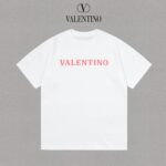 P80 Valentino/华伦天奴 立体硅胶Logo字母简约百搭短袖T恤男女同款 吊牌 领标 水洗唛 三标齐全 定织定染280克精梳棉面料 尺码：S-XXL 颜色：黑色，白色
