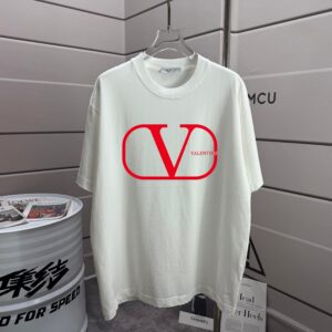 P80 VALENTIN* 华伦天*奴 2026春夏新款 洗水磨破320克圆领短袖tee 男女同款宽松版 颜色 :洗水黑 洗水白 洗水灰 褐色 尺码 :S M L XL XXL 尺码： S （90-130斤） M （120-150斤） L （140-165斤） XL （160-180斤） XXL （180-210斤）