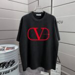 P80 VALENTIN* 华伦天*奴 2026春夏新款 洗水磨破320克圆领短袖tee 男女同款宽松版 颜色 :洗水黑 洗水白 洗水灰 褐色 尺码 :S M L XL XXL 尺码： S （90-130斤） M （120-150斤） L （140-165斤） XL （160-180斤） XXL （180-210斤）