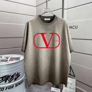 P80 VALENTIN* 华伦天*奴 2026春夏新款 洗水磨破320克圆领短袖tee 男女同款宽松版 颜色 :洗水黑 洗水白 洗水灰 褐色 尺码 :S M L XL XXL 尺码： S （90-130斤） M （120-150斤） L （140-165斤） XL （160-180斤） XXL （180-210斤）