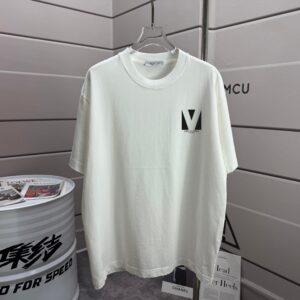 P80 VALENTIN* 华伦天*奴 2026春夏新款 洗水磨破320克圆领短袖tee 男女同款宽松版 颜色 :洗水黑 洗水白 洗水灰 褐色 尺码 :S M L XL XXL 尺码： S （90-130斤） M （120-150斤） L （140-165斤） XL （160-180斤） XXL （180-210斤）