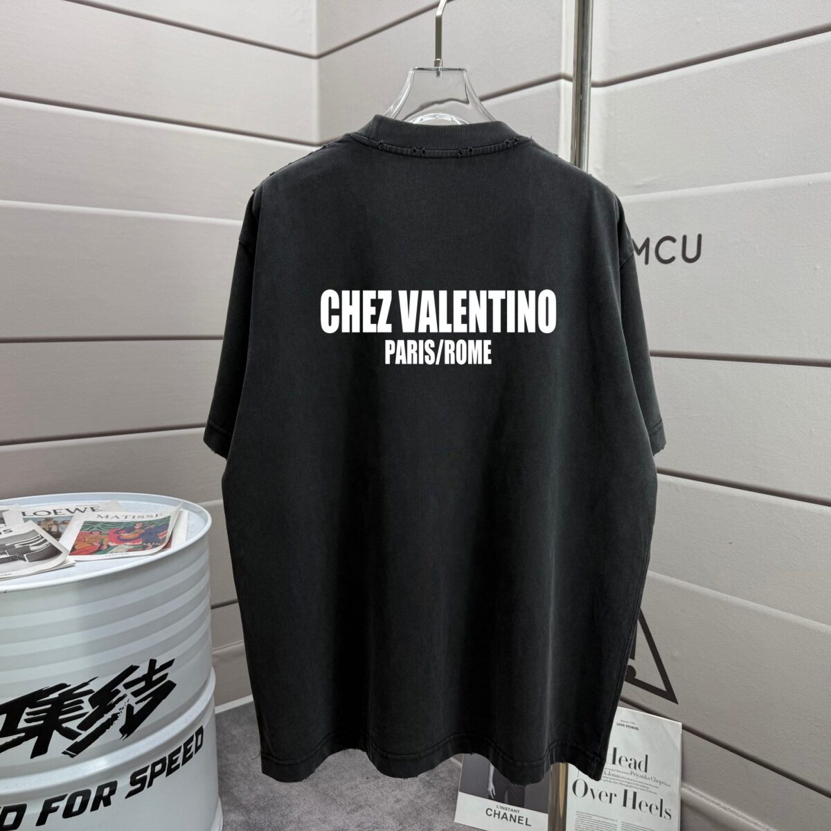 P80 VALENTIN* 华伦天*奴 2026春夏新款 洗水磨破320克圆领短袖tee 男女同款宽松版 颜色 :洗水黑 洗水白 洗水灰 褐色 尺码 :S M L XL XXL 尺码： S （90-130斤） M （120-150斤） L （140-165斤） XL （160-180斤） XXL （180-210斤）