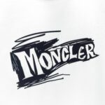 P70 MONCLE* 蒙口* 新款短袖T恤 经典字母植绒logo 宽松版型男女同款 尺码 S M L XL XXL 黑色 白色 藏青色