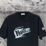 P70 MONCLE* 蒙口* 新款短袖T恤 经典字母植绒logo 宽松版型男女同款 尺码 S M L XL XXL 黑色 白色 藏青色