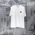 P70 MONCLE* 蒙口* 2026新款 刺绣章仔logo 短袖t恤 宽松版型男女同款 尺码 S M L XL XXL 黑色 白色 藏青色 灰色