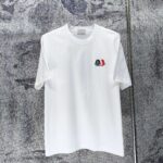 P70 MONCLE* 蒙口* 2026新款 刺绣章仔logo 短袖t恤 宽松版型男女同款 尺码 S M L XL XXL 黑色 白色 藏青色 灰色