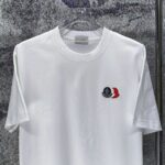 P70 MONCLE* 蒙口* 2026新款 刺绣章仔logo 短袖t恤 宽松版型男女同款 尺码 S M L XL XXL 黑色 白色 藏青色 灰色