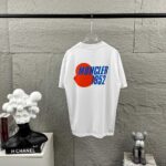 P80 Moncle* 蒙口*2026 春夏新款 经典图标字母立体刺绣+烫画工艺 定制双纱平纹纯棉面料 短袖T恤 男女同款 颜色：黑色 白色 尺码： S （90-130斤） M （120-150斤） L （140-165斤） XL （160-180斤） XXL （180-210斤）