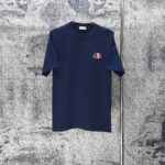 P70 MONCLE* 蒙口* 2026新款 刺绣章仔logo 短袖t恤 宽松版型男女同款 尺码 S M L XL XXL 黑色 白色 藏青色 灰色