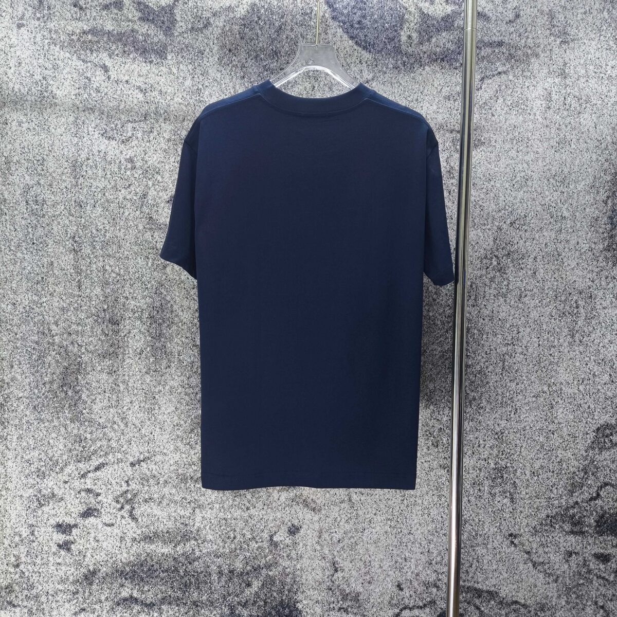 P70 MONCLE* 蒙口* 2026新款 刺绣章仔logo 短袖t恤 宽松版型男女同款 尺码 S M L XL XXL 黑色 白色 藏青色 灰色
