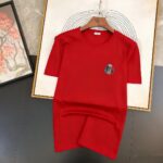 P70 品牌： 蒙口 (胖子福音)原单男士休闲短袖T恤，2026春夏新品，定制胸前顶级logo 工艺、搭配整件细节 品质及剪裁设计都堪称一流，定制进口丝光棉面料！型格十足，配色轻熟百搭。M-5XL(穿到220斤)
