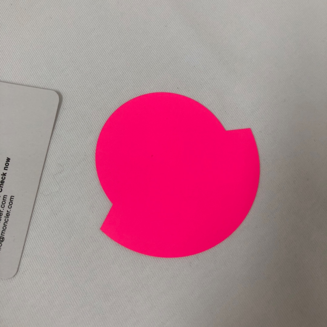 P75 💥 MON 蒙口 春夏新品龙年限定情侣款T恤，时尚休闲圆领短袖，采用进口原版科技面料，顶级印花工艺图案，独特设计，档次极高，舒适透气，上身时尚帅气👍 颜色：黑色 白色 码数：M-3XL（下单请报身高体重）