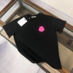 P75 💥 MON 蒙口 春夏新品龙年限定情侣款T恤，时尚休闲圆领短袖，采用进口原版科技面料，顶级印花工艺图案，独特设计，档次极高，舒适透气，上身时尚帅气👍 颜色：黑色 白色 码数：M-3XL（下单请报身高体重）