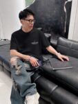 weigou_223990_6_20ff7f86c3 P80 moncle~ 蒙口刺绣字母徽章 《区别通货面料》7a抗菌短袖tee 负离子上身十分舒适,男女同款半袖,落肩宽松版型 颜色: 黑色 白色 咖啡色 尺码:S(90-130斤) M(125-150斤) L(135-165斤) XL(160-190斤) XXL(185-220斤)