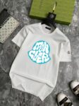 P70 品牌： 蒙口 (胖子福音)原单男士休闲短袖T恤，2026春夏新品，定制胸前顶级logo 工艺、搭配整件细节 品质及剪裁设计都堪称一流，定制进口丝光棉面料！型格十足，配色轻熟百搭。M-5XL(穿到220斤)