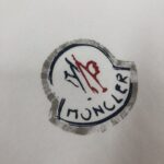 P75 💥 MON*CLER 蒙口 春夏新款男女同款👫短袖T恤！走秀印花图案时尚休闲短袖T恤衫！极具设计精选客供260g纯棉面料，手感柔软亲肤，着身舒适透气性都无法挑剔，实物绝对会让你爱不释手！宽松小落肩的圆领版型裁剪，无性别主义的情侣混穿款式，打开全新的时装新韵味！ 颜色：黑色 白色 尺码：M-3XL