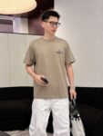 weigou_224031_8_eae2215c14 P80 moncle~ 蒙口刺绣字母徽章 《区别通货面料》7a抗菌短袖tee 负离子上身十分舒适,男女同款半袖,落肩宽松版型 颜色: 黑色 白色 咖啡色 尺码:S(90-130斤) M(125-150斤) L(135-165斤) XL(160-190斤) XXL(185-220斤)