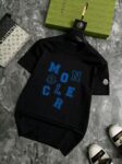 P70 品牌： 蒙口 (胖子福音)原单男士休闲短袖T恤，2026春夏新品，定制胸前顶级logo 工艺、搭配整件细节 品质及剪裁设计都堪称一流，定制进口丝光棉面料！型格十足，配色轻熟百搭。M-5XL(穿到220斤)