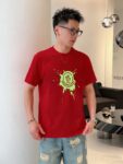 P70 品牌： 蒙口 (胖子福音)原单男士休闲短袖T恤，2026春夏新品，定制胸前顶级logo 工艺、搭配整件细节 品质及剪裁设计都堪称一流，定制进口丝光棉面料！型格十足，配色轻熟百搭。M-5XL(穿到220斤)