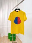 P70 品牌： 蒙口 (胖子福音)原单男士休闲短袖T恤，2026春夏新品，定制胸前顶级logo 工艺、搭配整件细节 品质及剪裁设计都堪称一流，定制进口丝光棉面料！型格十足，配色轻熟百搭。M-5XL(穿到220斤)