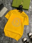 P70 品牌： 蒙口 (胖子福音)原单男士休闲短袖T恤，2026春夏新品，定制胸前顶级logo 工艺、搭配整件细节 品质及剪裁设计都堪称一流，定制进口丝光棉面料！型格十足，配色轻熟百搭。M-5XL(穿到220斤)