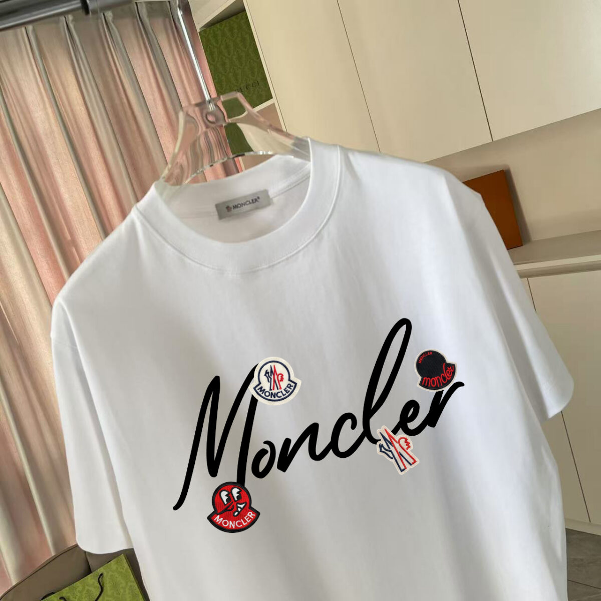 P70 Moncle* 蒙口2026夏季新款 个性logo印花 定制面料300 短袖t恤 男女同款 尺码：S M L XL XXL 五个码 颜色：黑色 白色 绿色 紫色