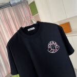 P70 Moncle* 蒙口2026夏季新款 个性logo印花 定制面料300 短袖t恤 男女同款 尺码：S M L XL XXL 五个码 颜色：黑色 白色 绿色 紫色