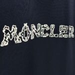 P70 MONCL* 蒙口* 2026春夏新款短袖T恤 定制纯棉字母logo 美丽绒 颜色：黑色 白色 深蓝 棕色 码数：S M L XL XXL