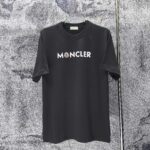 P75 MONCLE* 蒙口* 2026新款 厚板胶➕章仔logo 短袖t恤 宽松版型男女同款 尺码 S M L XL XXL 黑色 白色 藏青色 灰色