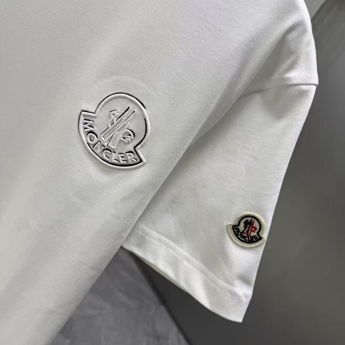 P80 MONCL* 蒙口* 2026春夏新款短袖T恤 定制纯棉字母logo 刺绣 颜色：黑色 白色 深蓝 码数：S M L XL XXL