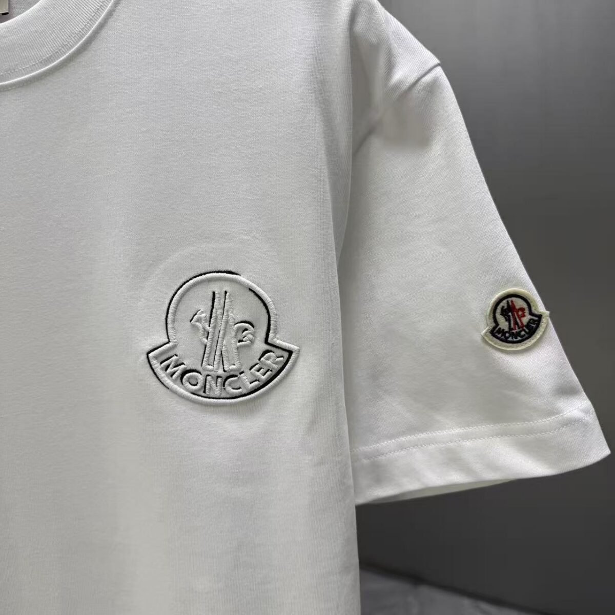 P80 MONCL* 蒙口* 2026春夏新款短袖T恤 定制纯棉字母logo 刺绣 颜色：黑色 白色 深蓝 码数：S M L XL XXL