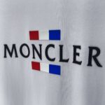 weigou_225642_4_e3e780c511 P75 MONCLE* 蒙口* 2026新款 立体厚板胶logo 短袖t恤 宽松版型男女同款 尺码 S M L XL XXL 黑色 白色 藏青色